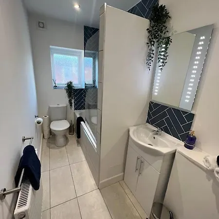 Stylish Newly Renovated Home Near Manchester City Centre Radcliffe Esterno foto