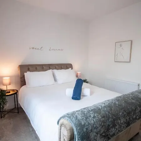 Stylish Newly Renovated Home Near Manchester City Centre Radcliffe Esterno foto
