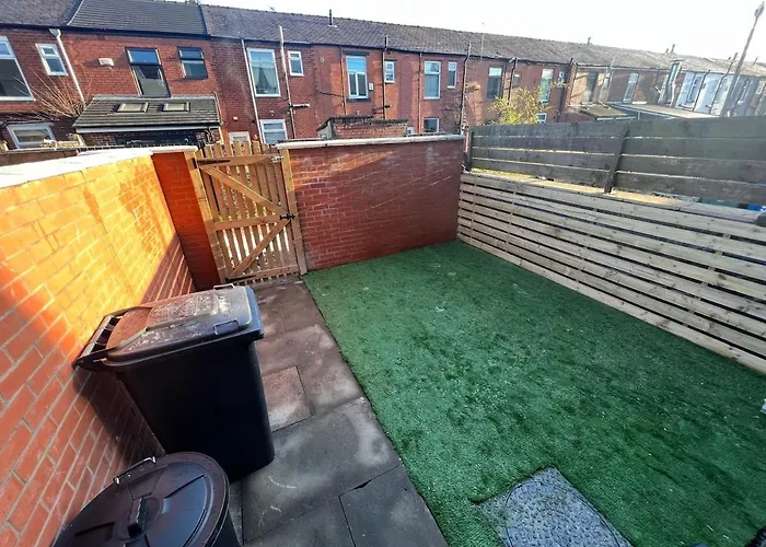 Stylish Newly Renovated Home Near Manchester City Centre
